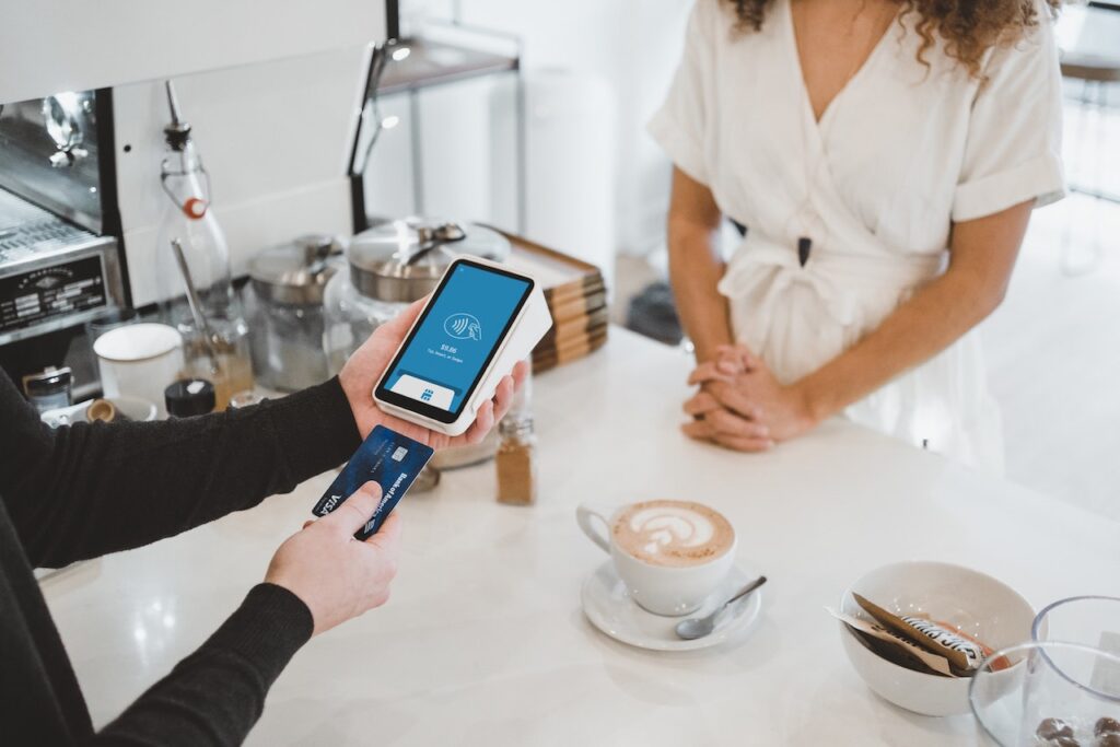 Steps to Finding the Best Dining Credit Card